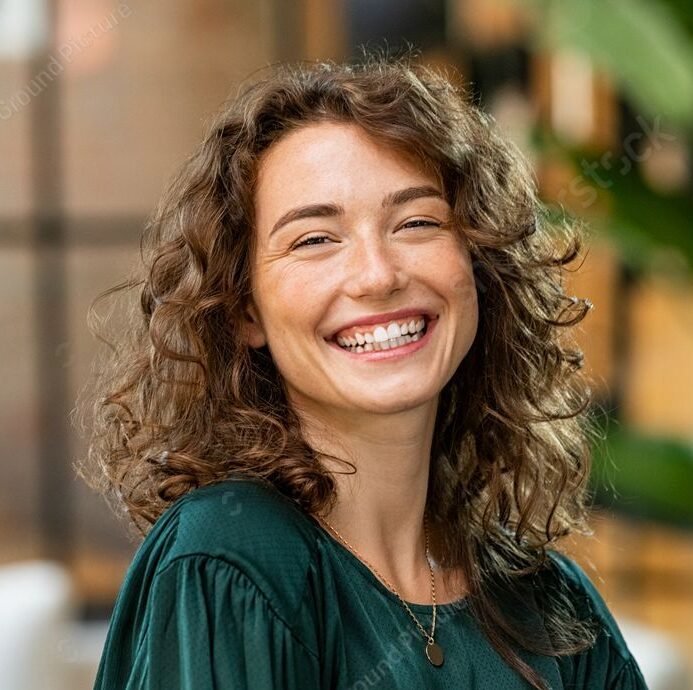 Emma Reid, Celebrity Writer at Nextera Magazine