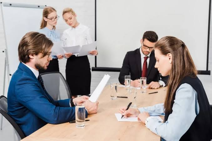 The Executive Team That Agrees Too Easily
